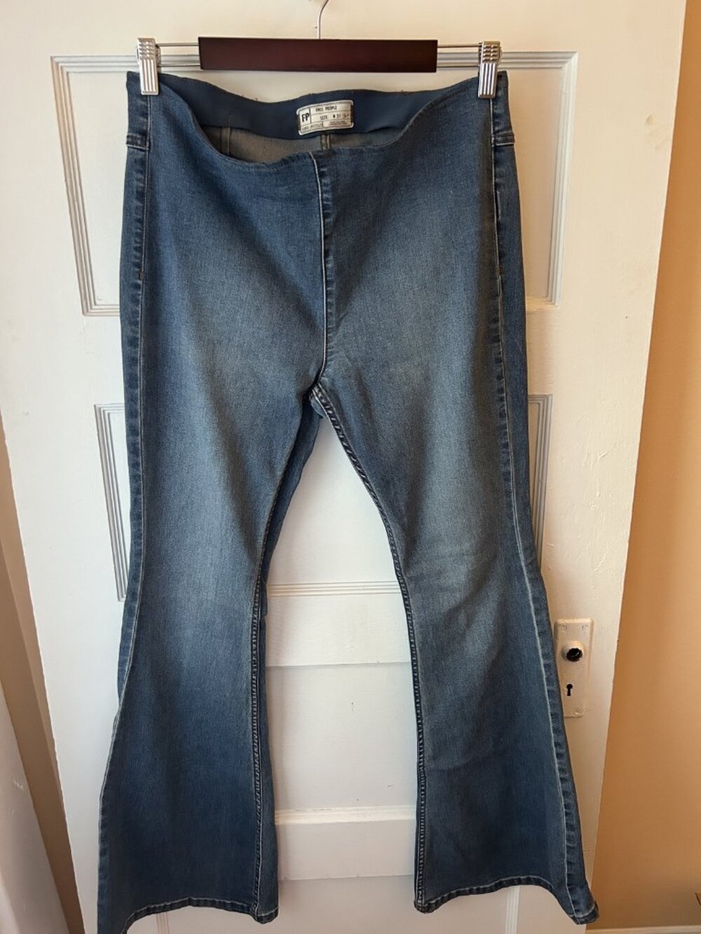 Free People Size 31 short Free People Women's Flared Bootcut Jeans Size 31 Blue